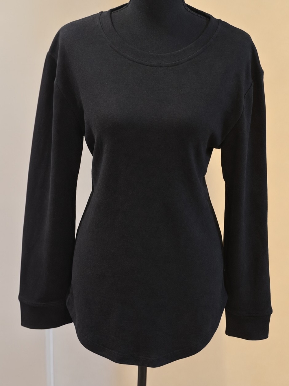 AURUZA Black Long Sleeve Crewneck Top Size S-NWT